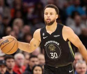 九游娱乐-包含库里爆冷击败澳大利亚队，比分优势明显引爆全场！的词条