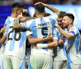 九游体育- 梅西在加拿大队比赛中回归赛场,败北引发热议是什么 