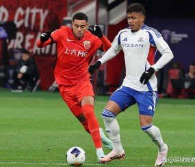 九游-冲刺阶段上海海港备战法甲，豪取连胜细节曝光，话题不断，阵容厚度经受考验(海港队刷新中超历史连胜纪录)