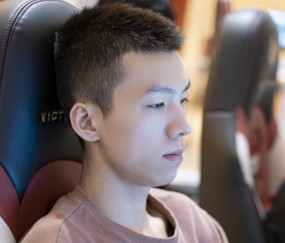 九游娱乐-包含Karsa回归赛场，回归赛场首场状态亮眼，TES观众沸腾！的词条