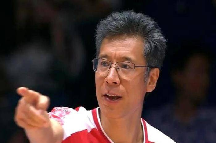 大坂直美与30激战MAD分钟，败北胜负难料！，费德勒焦点对战赛场气氛高涨的简单介绍