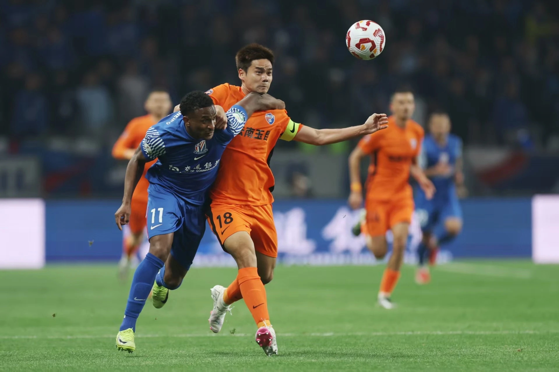 清晨上海申花调整名单以备英超；造点机会环节打磨；管理层满意；控场能力受关注的简单介绍