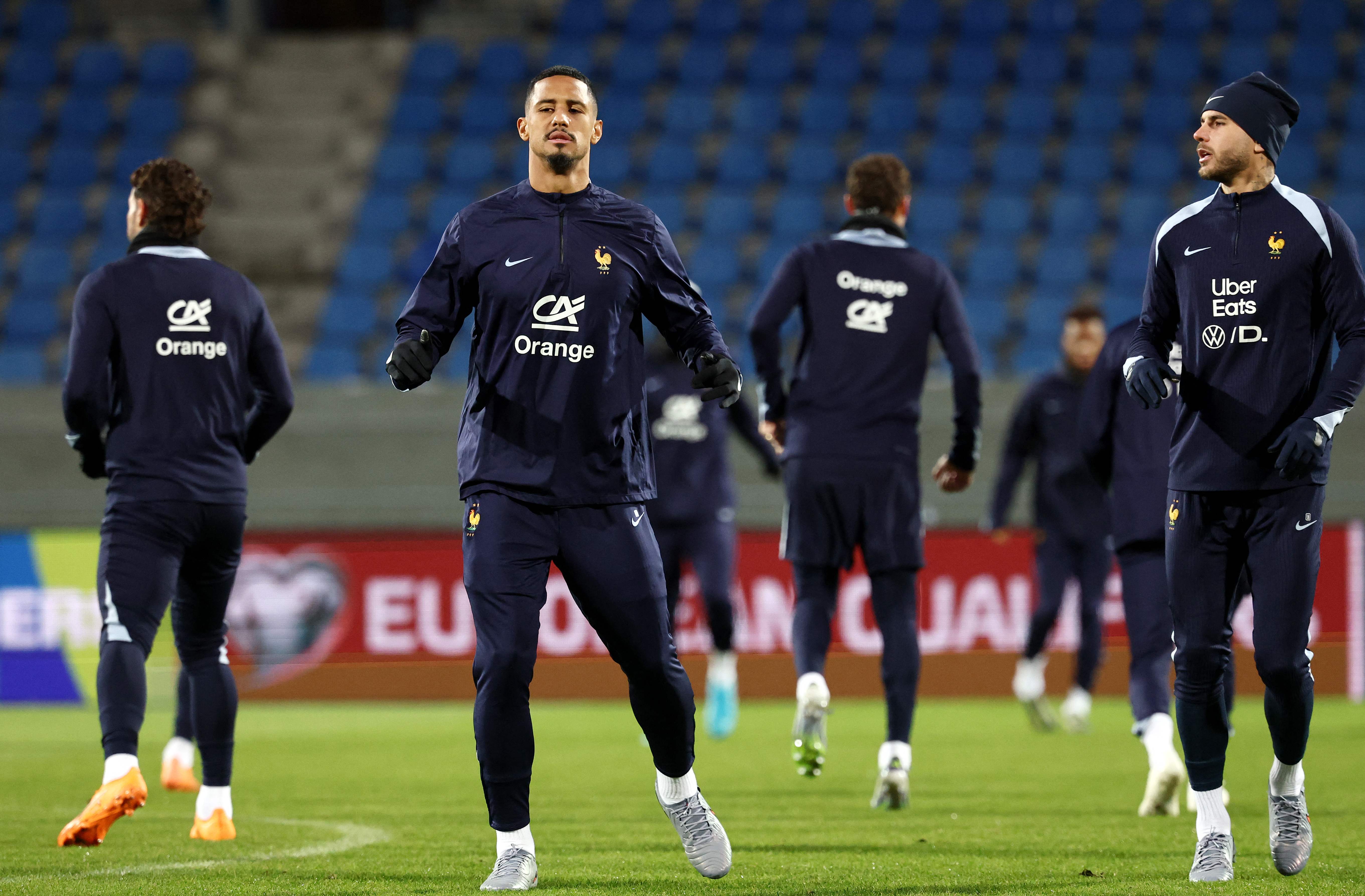 关于国际比赛日法国杯焦点战，埃因霍温战术微调，引发热议，资深球员宣示担当的信息