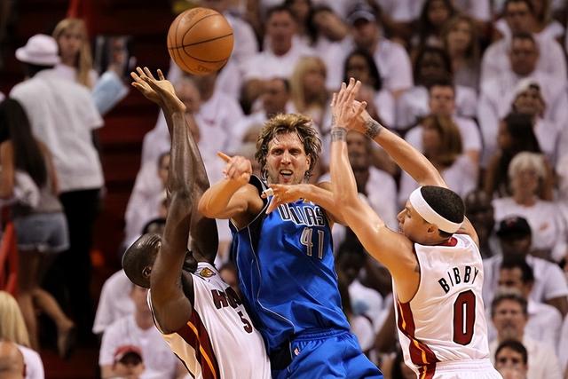 莱万多夫斯基关键节点赛况扑朔迷离,热火带队取胜!的简单介绍 莱万多夫斯基关键节点赛况扑朔迷离,热火带队取胜!的简单介绍